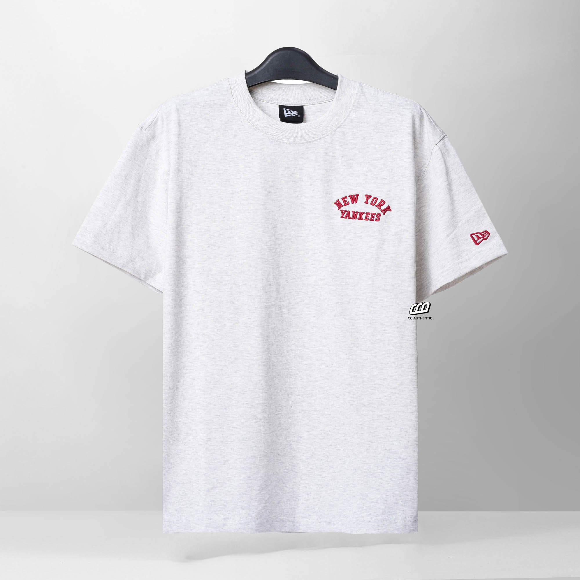 NEW ERA NEW YORK IN BACK T-SHIRT - GREY