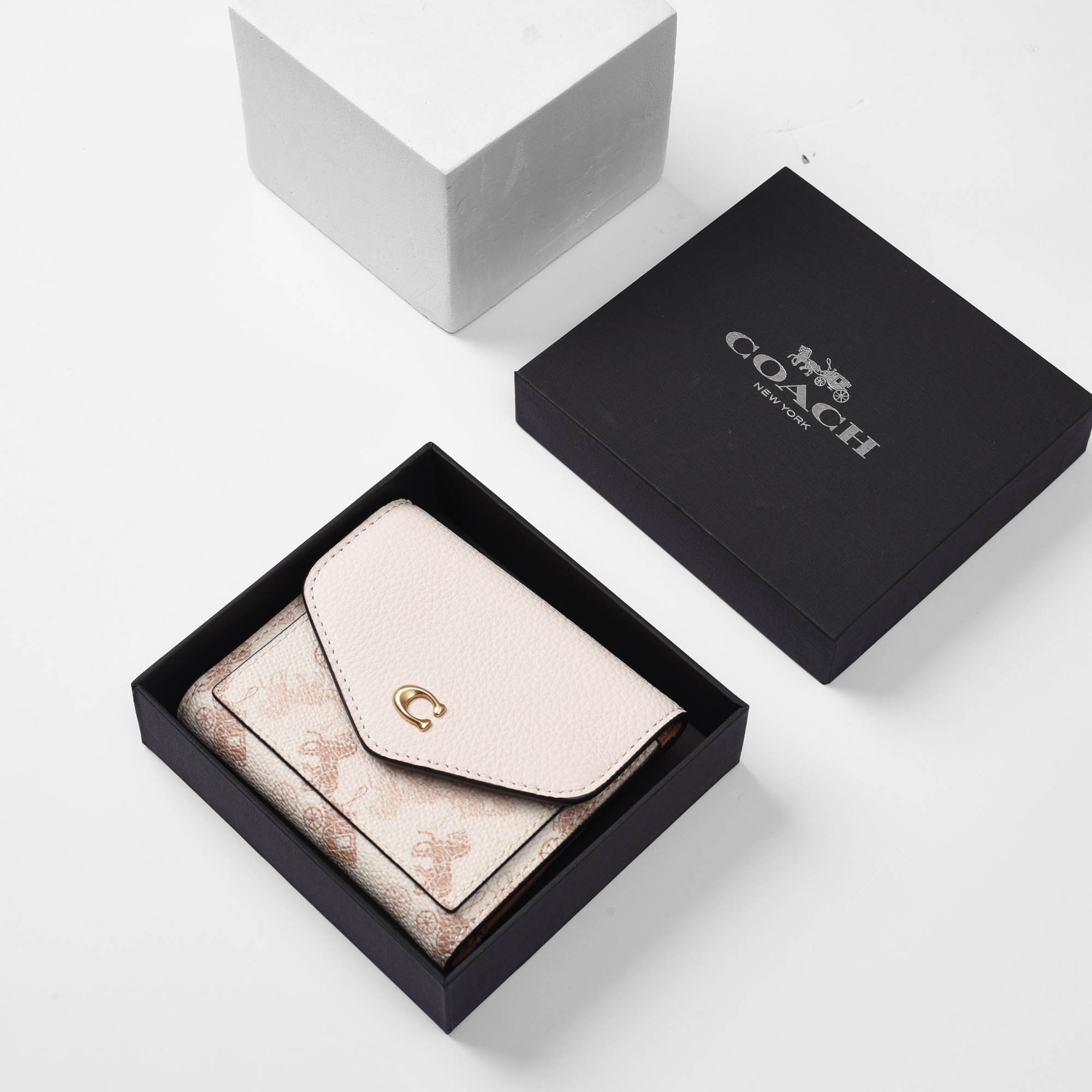COACH HORSE WYN WALLET