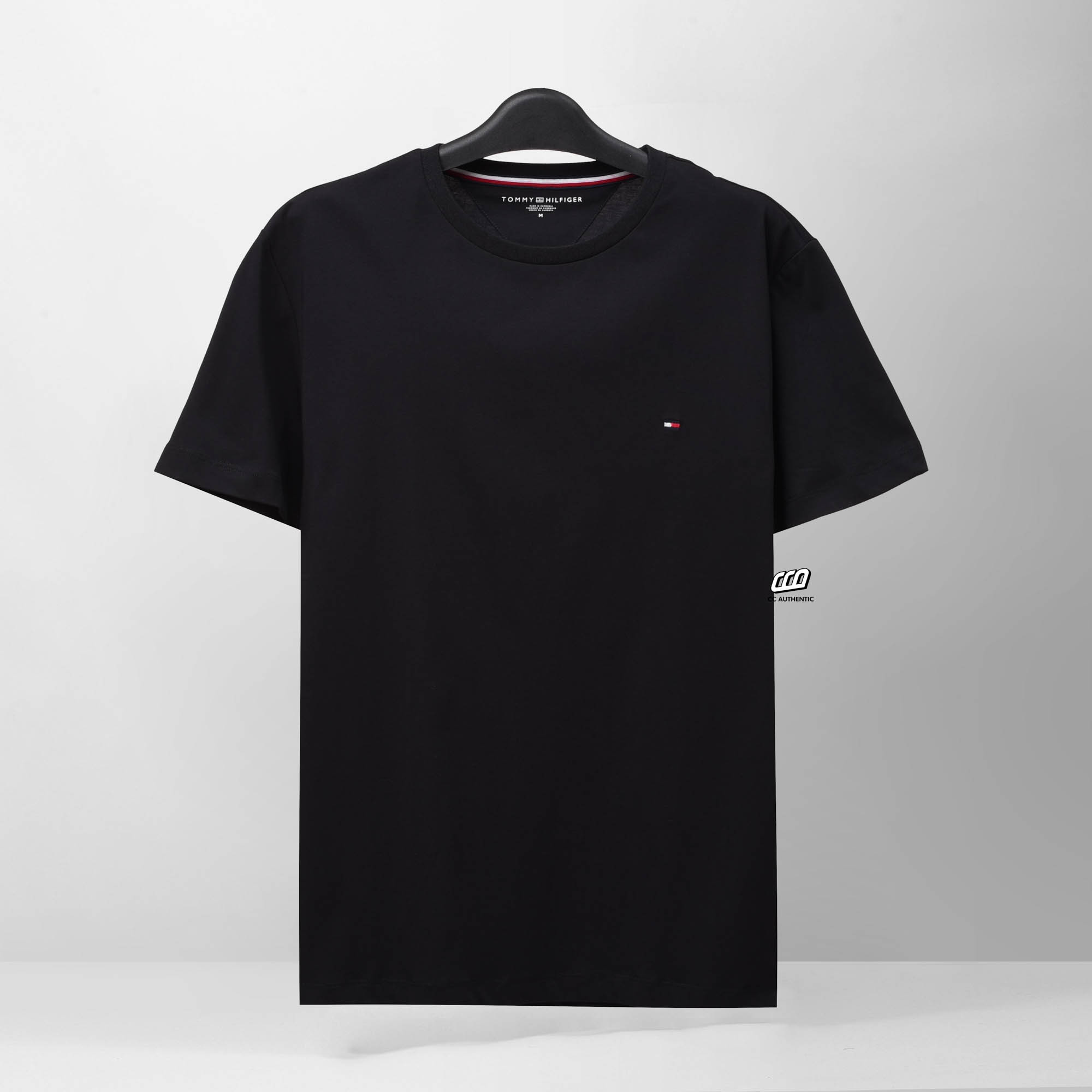 TOMMY HILFIGER BASIC T-SHIRT - BLACK