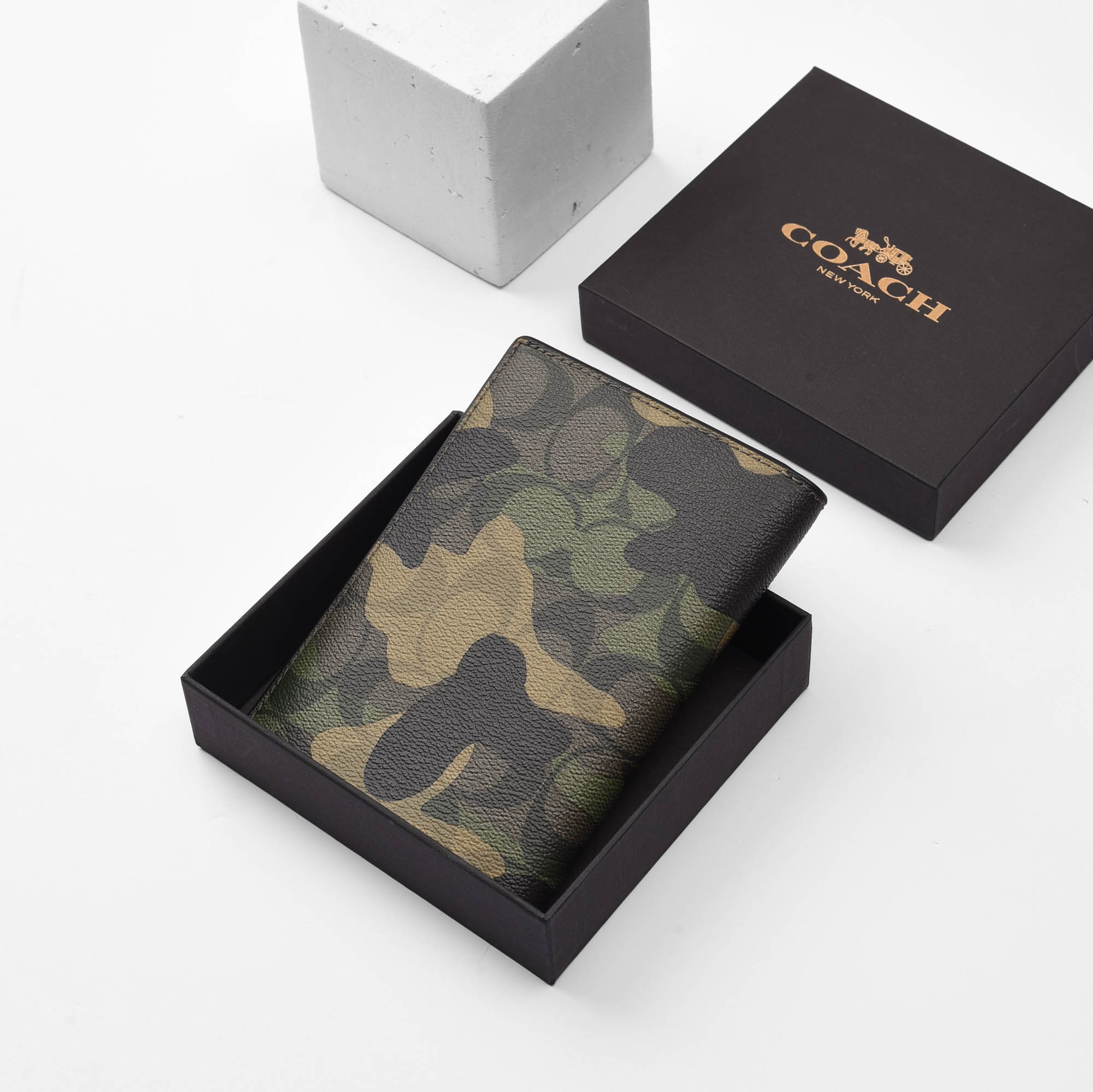 COACH CAMO CANVAS PASSPORT WALLET - CAMO