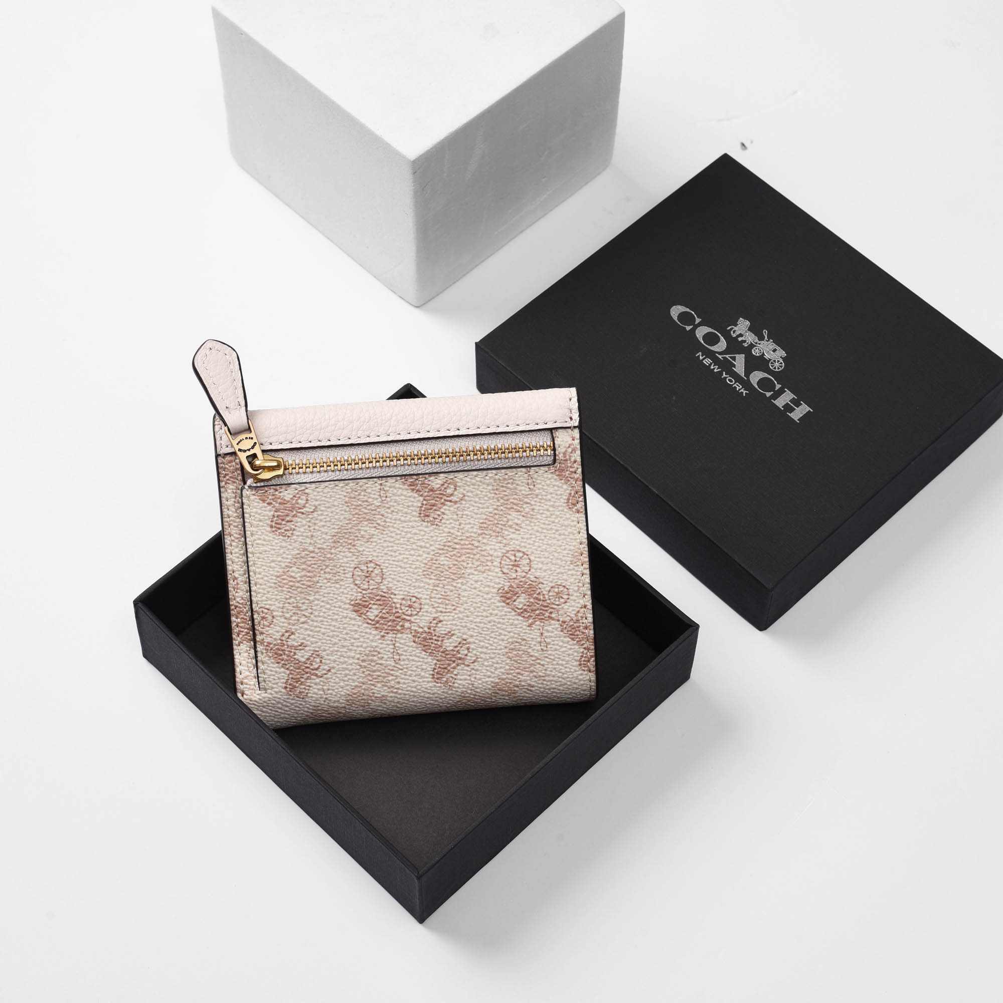 COACH HORSE WYN WALLET